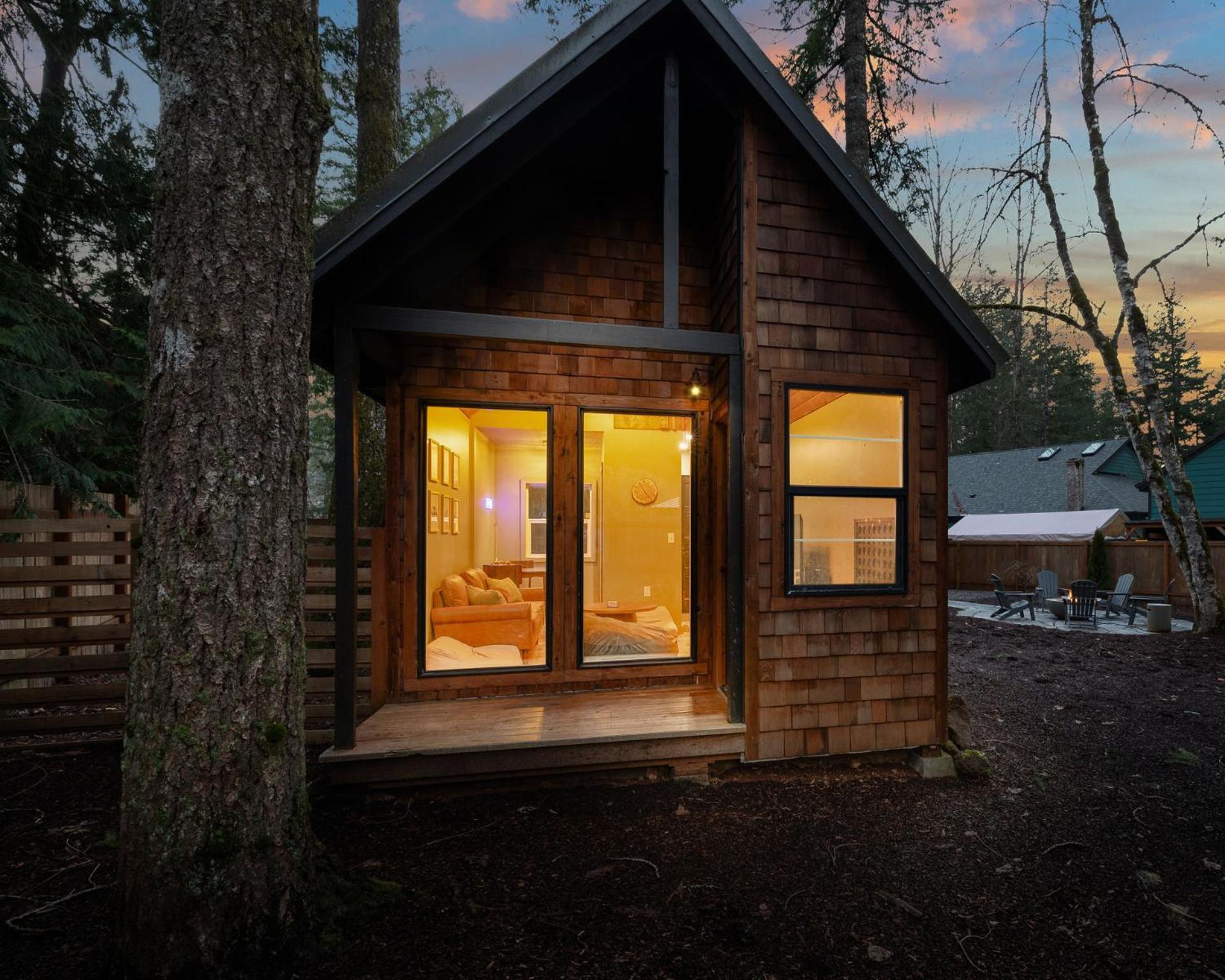 Stay Portland Collection - Alpine Retreat Hot Tub, Fire Pit & Game Room Rhododendron Buitenkant foto