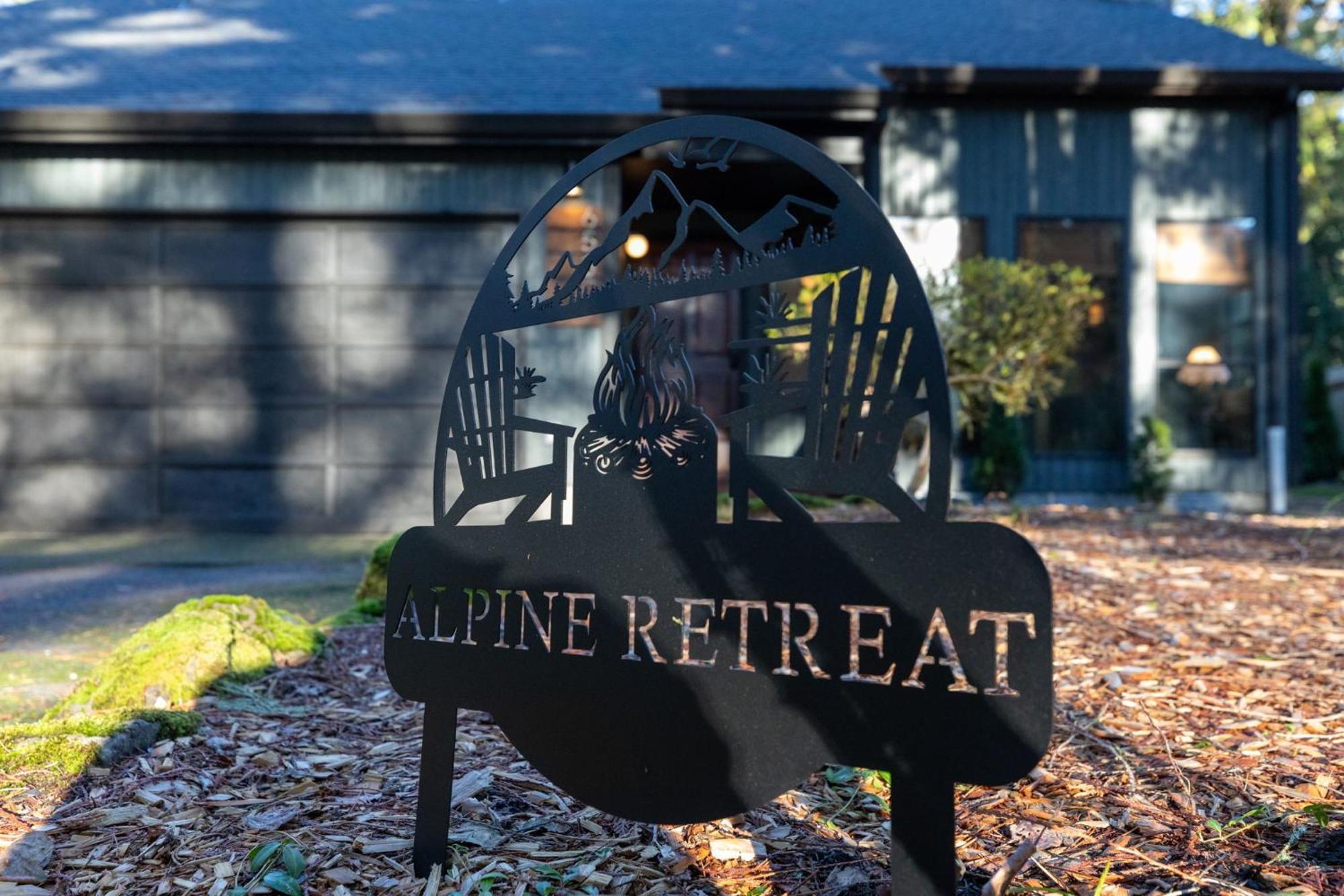 Stay Portland Collection - Alpine Retreat Hot Tub, Fire Pit & Game Room Rhododendron Buitenkant foto