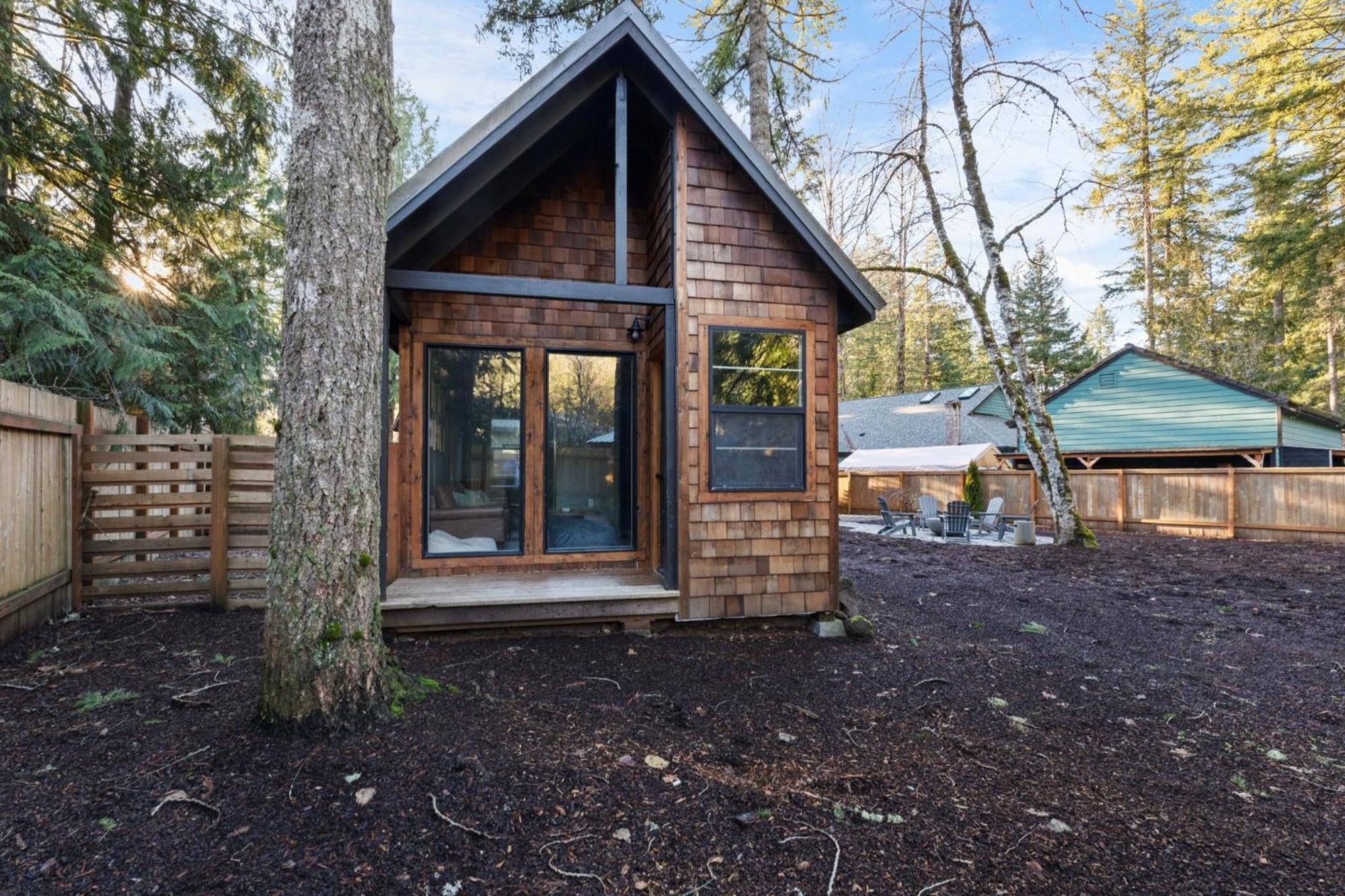 Stay Portland Collection - Alpine Retreat Hot Tub, Fire Pit & Game Room Rhododendron Buitenkant foto