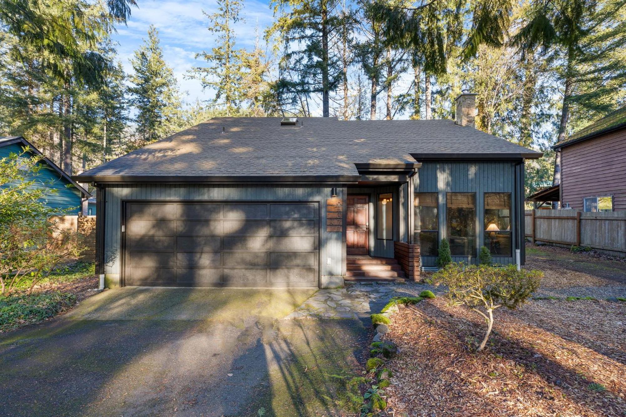 Stay Portland Collection - Alpine Retreat Hot Tub, Fire Pit & Game Room Rhododendron Buitenkant foto